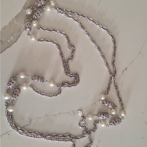 Elegant Silver and Pearl Necklace